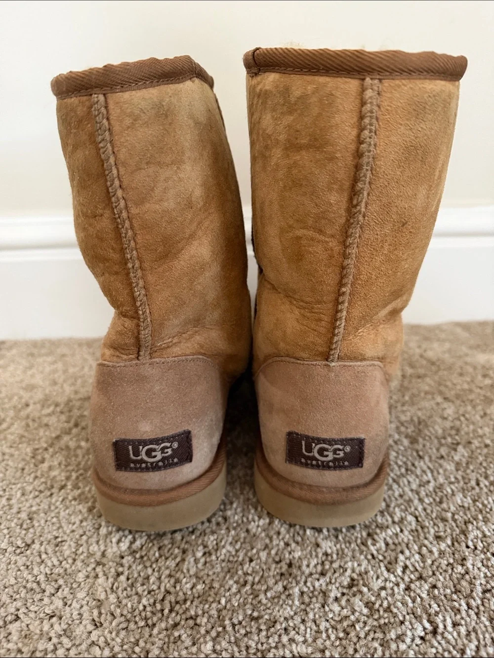 UGG Classic Short Suede Shearling Boots - Chestnut